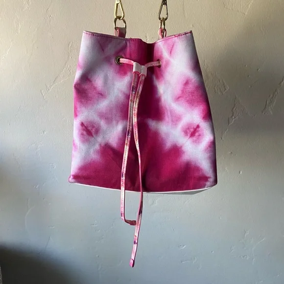 Estée Lauder Pink Tie-Dye Bucket Bag - Picture 9 of 9